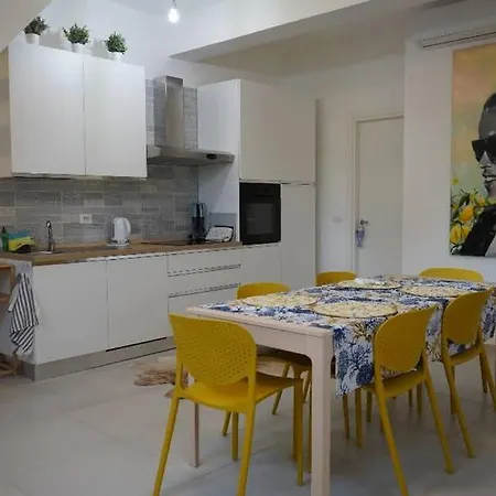 Dom wakacyjny Casa Ella *
